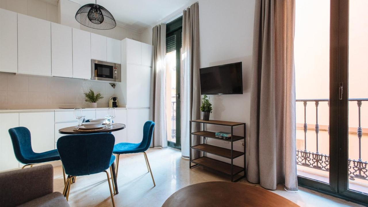 Chiqui And Vicente Suite Apartments Sevilha Exterior foto