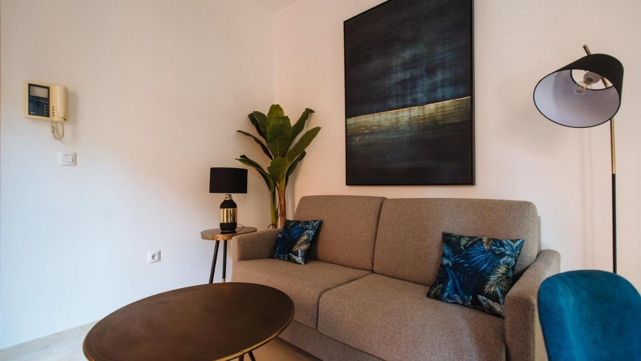 Chiqui And Vicente Suite Apartments Sevilha Exterior foto